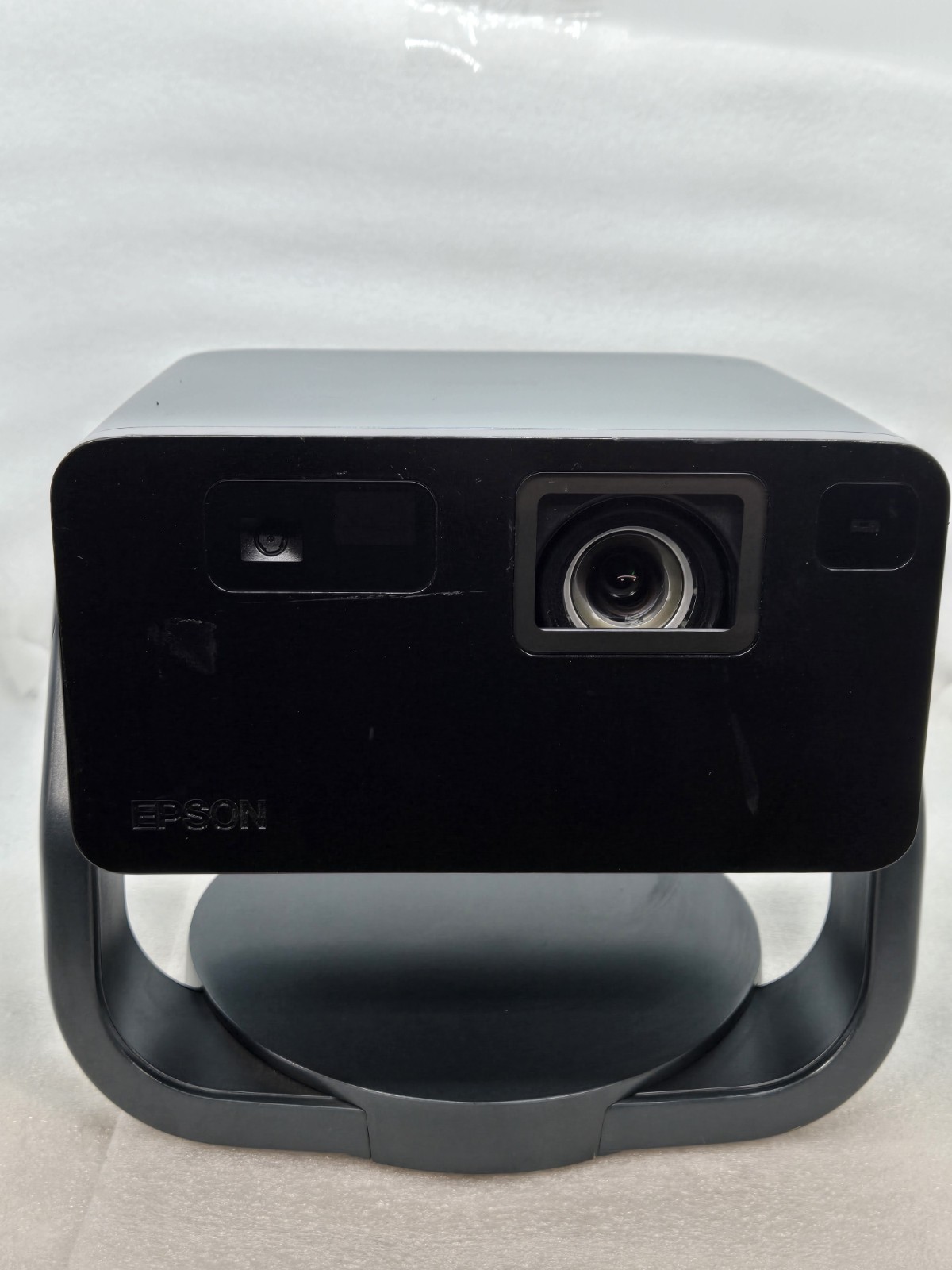 Epson EpiqVision Mini EF22 Portable Smart Laser Projector ONLY FAST  c