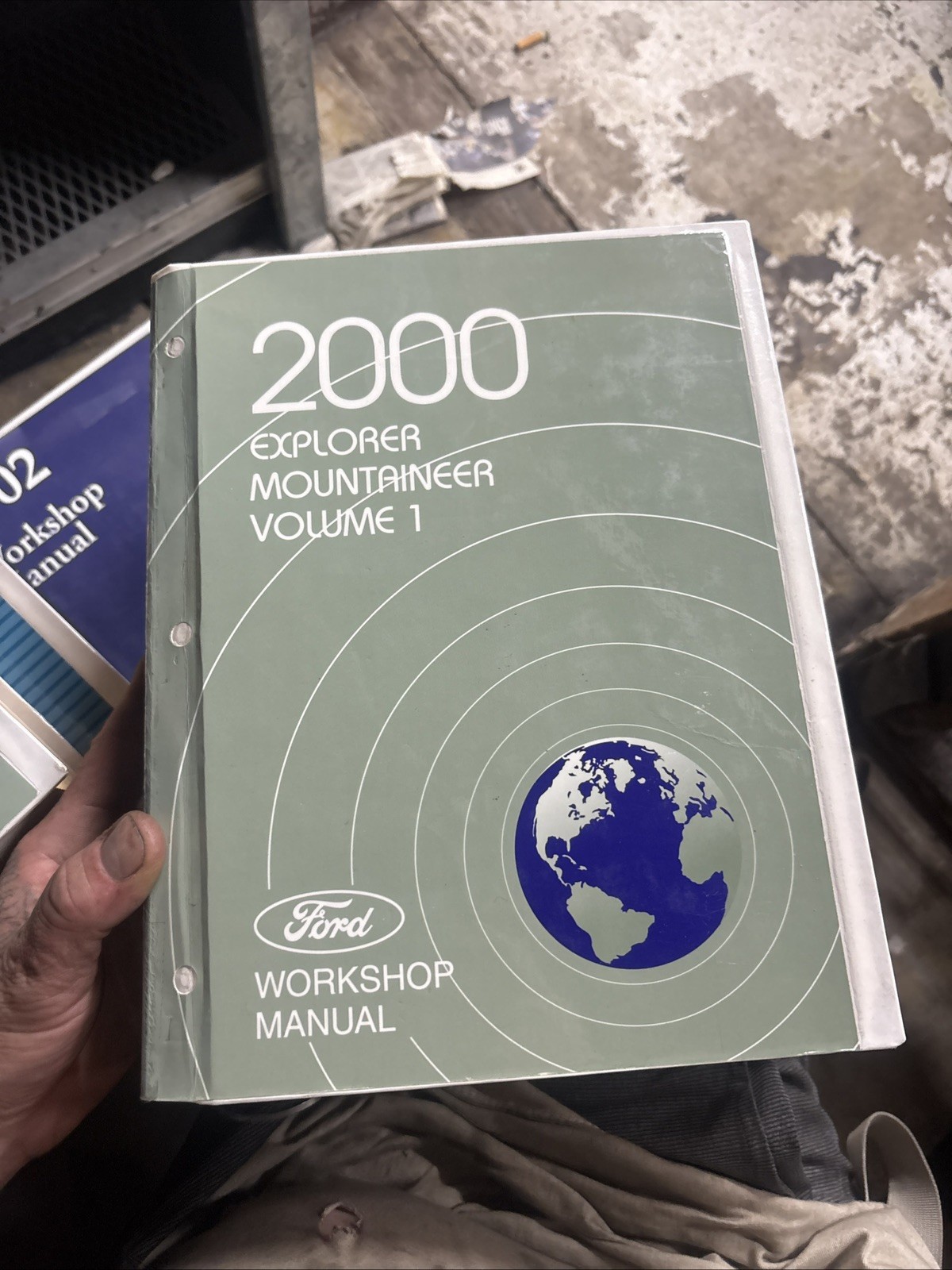 2000 Ford Expedition & Navigator Workshop Manuals volume 1 2000 Ford Expedition & Navigator Workshop Manuals volume 1
