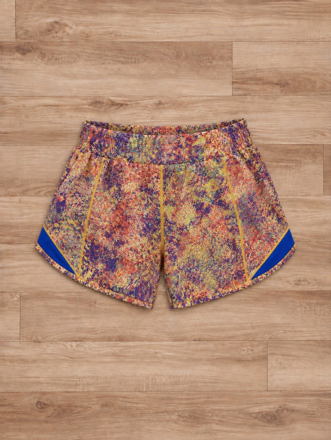 Lululemon / Seawheeze Hotty Hot Short / Woodland Sprint Multi Blue / Size 6 Tall Lululemon / Seawheeze Hotty Hot Short / Woodland Sprint Multi Blue / Size 6 Tall