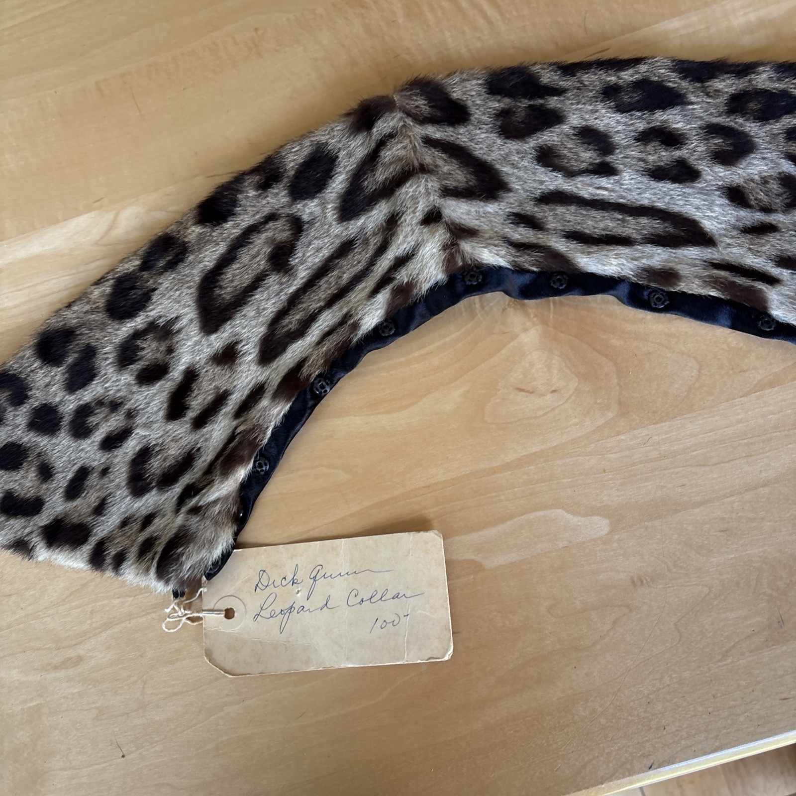 1950s-60s Vtg Ladies Real Leopard Fur Shaped Collar Lined Hook/Eye Original Tag 1950s-60s Vtg Ladies Real Leopard Fur Shaped Collar Lined Hook/Eye Original Tag