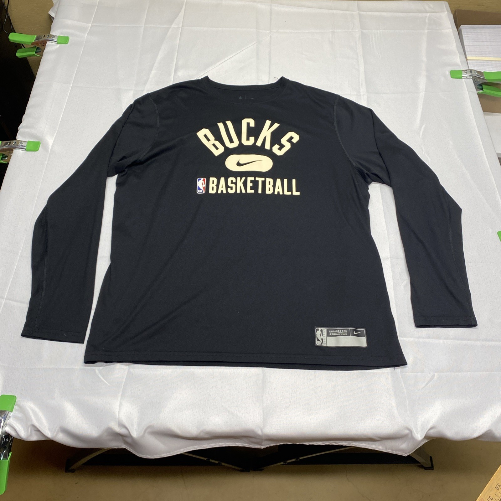 Nike Milwaukee Bucks NBA Dri-Fit Long Sleeve Basketball T-Shirt Black Size XL Nike Milwaukee Bucks NBA Dri-Fit Long Sleeve Basketball T-Shirt Black Size XL