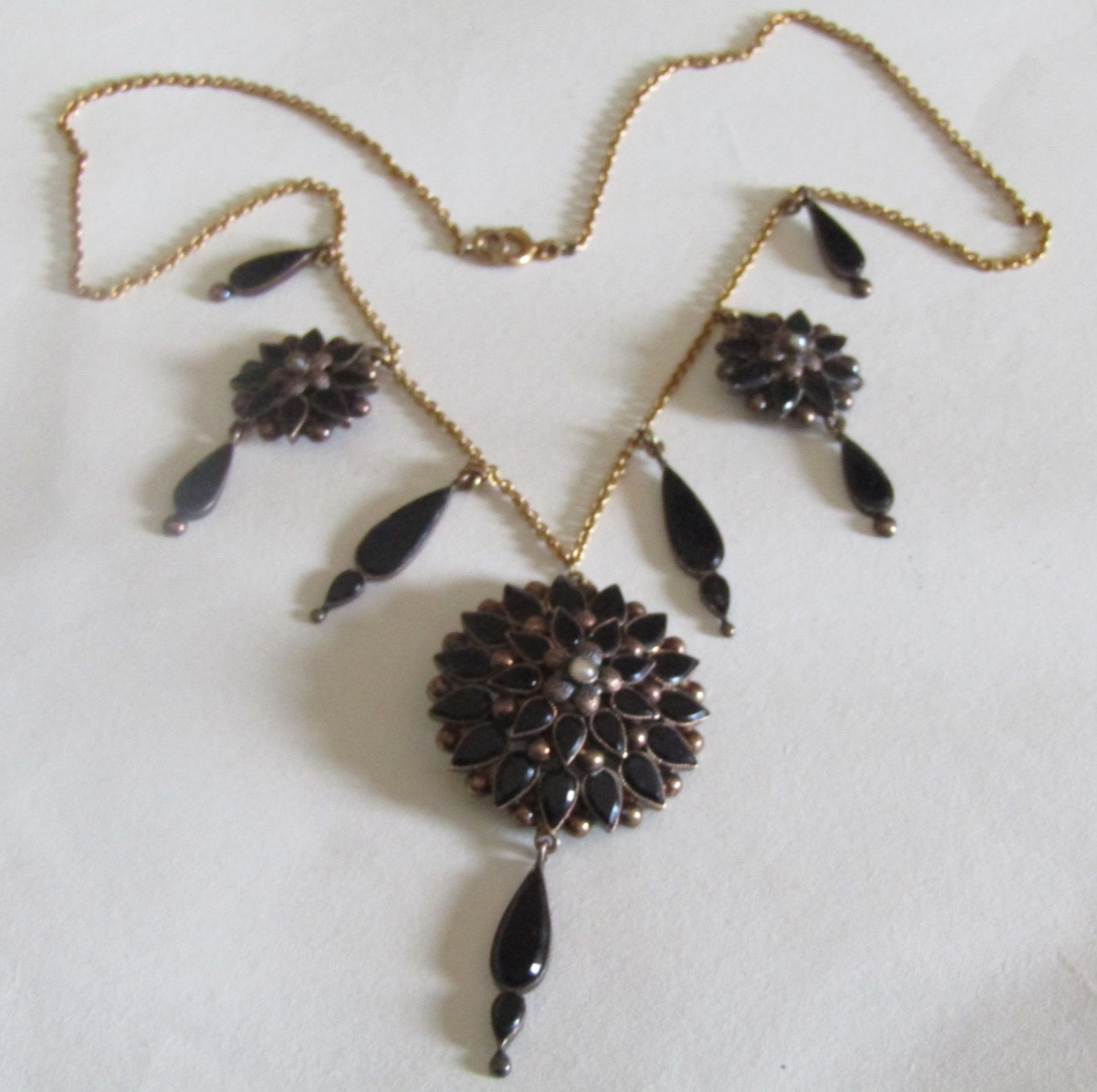 gorgeous antique victorian 10K + necklace black onyx lavalier mourning dangle