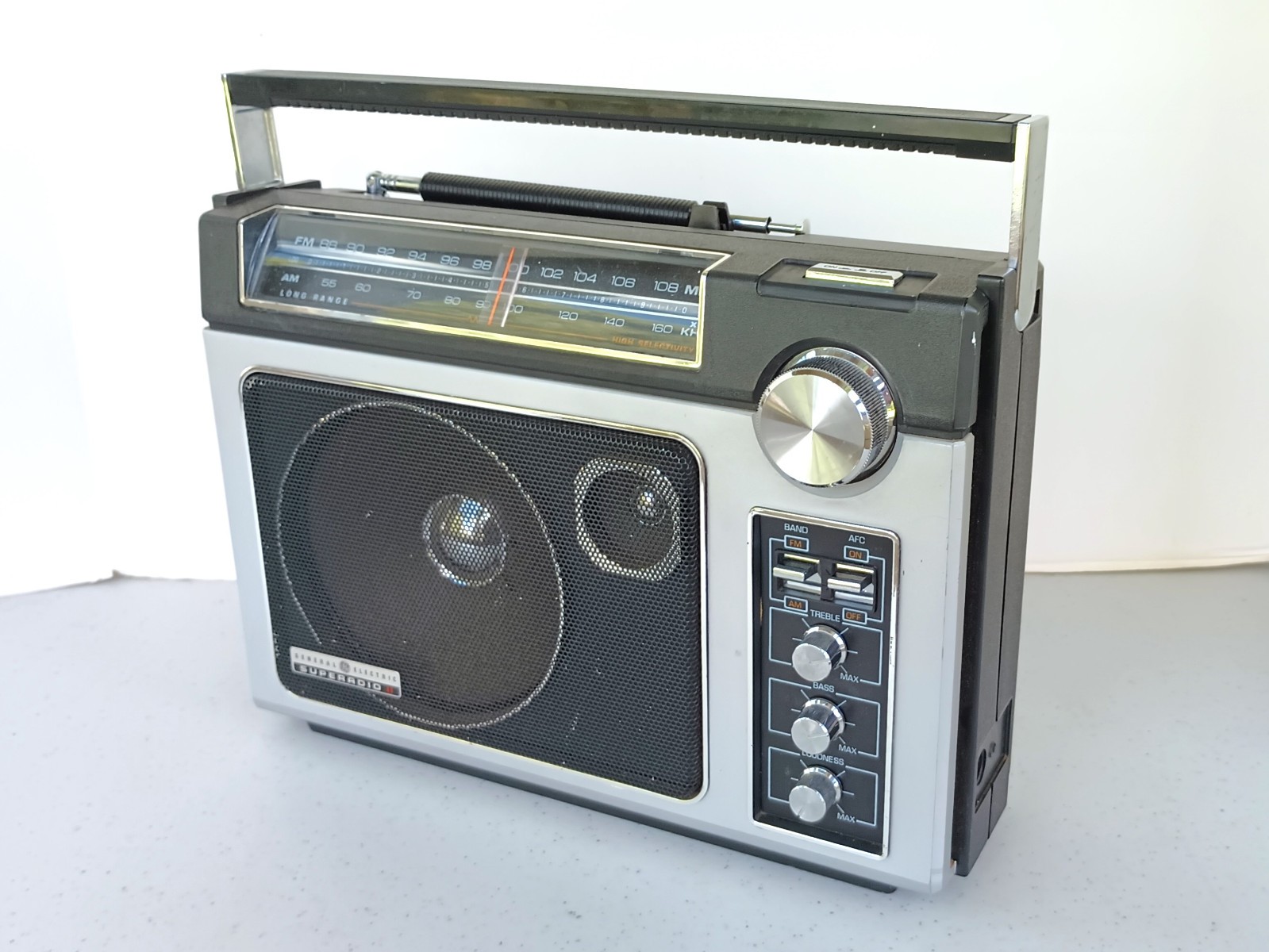 General Electric 7-2885F Long Range AM/FM Superadio II - Tested EXC
