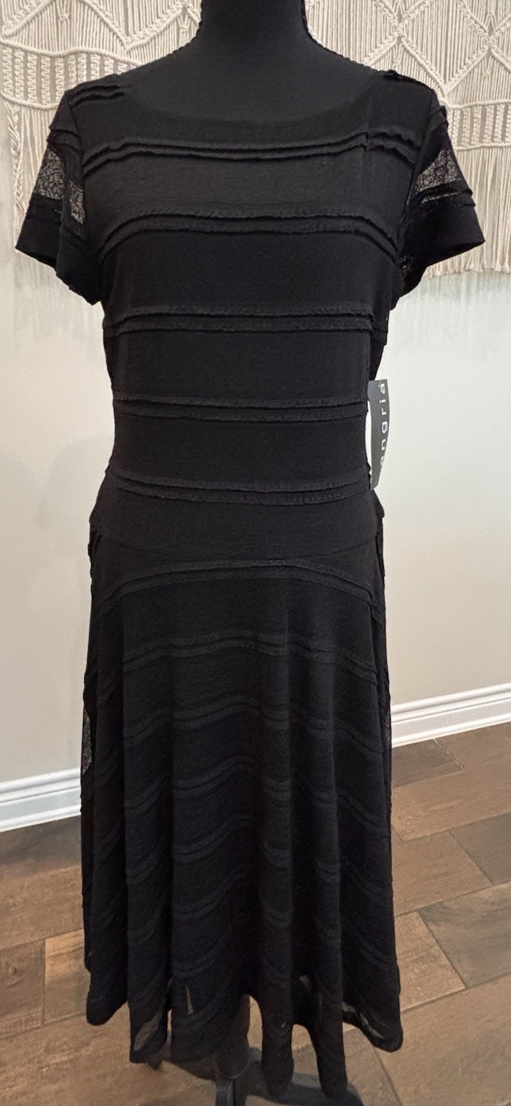 NWT Sangria Lace Dress Black Cap Sleeve Boat Neck A-Line Midi Lined Women\'s 8