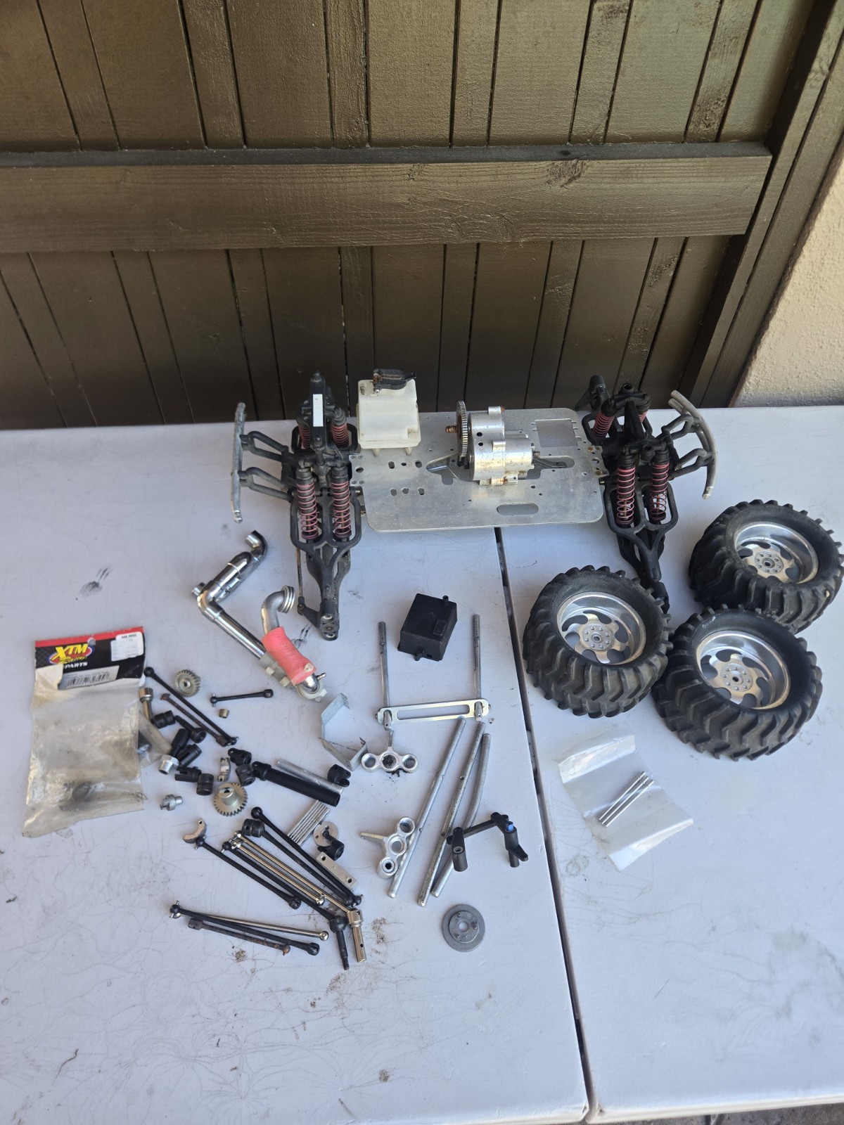 Vintage Traxxas Tmaxx Supermaxx Robinson Racing Aluminum Junk Lot Rare Parts Vintage Traxxas Tmaxx Supermaxx Robinson Racing Aluminum Junk Lot Rare Parts