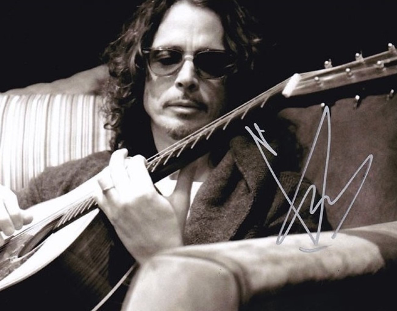 Chris Cornell Soundgarden Audioslave autographed signed 8.5x11 Photo Reprint Chris Cornell Soundgarden Audioslave autographed signed 8.5x11 Photo Reprint