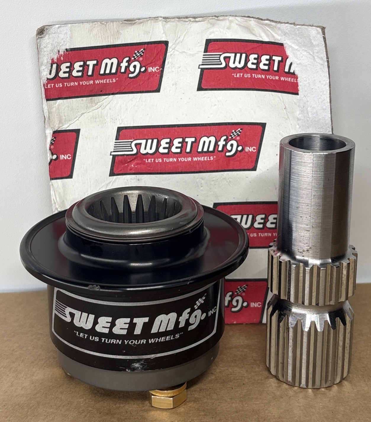 Sweet Mfg 910-322782 3/4” Black Aluminum Quick Release Steering Wheel Assembly Sweet Mfg 910-322782 3/4” Black Aluminum Quick Release Steering Wheel Assembly