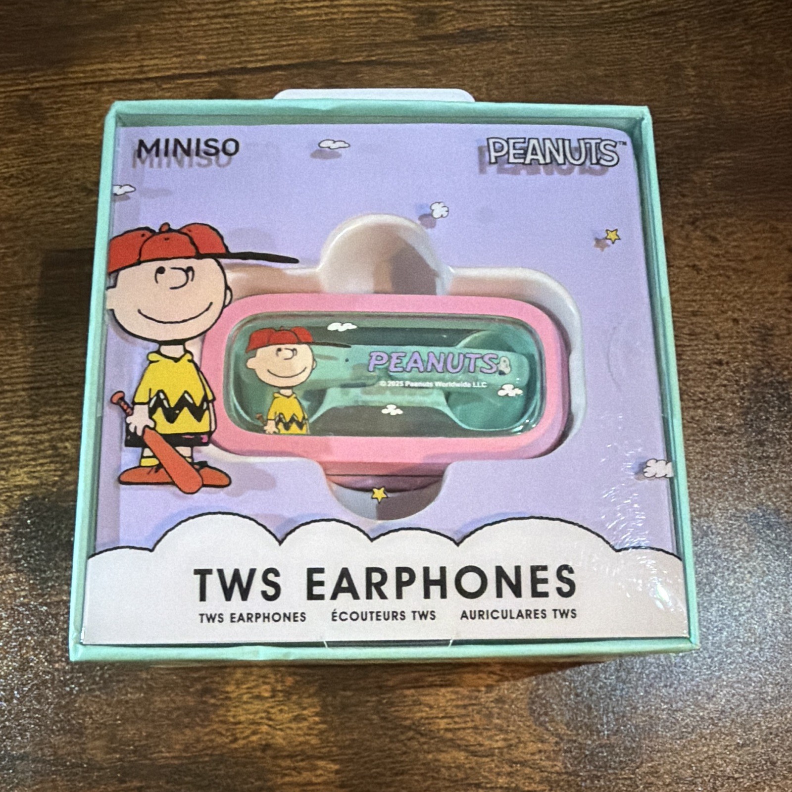Miniso x Peanuts Charlie Brown Snoopy TWS Wireless Earphones Miniso x Peanuts Charlie Brown Snoopy TWS Wireless Earphones