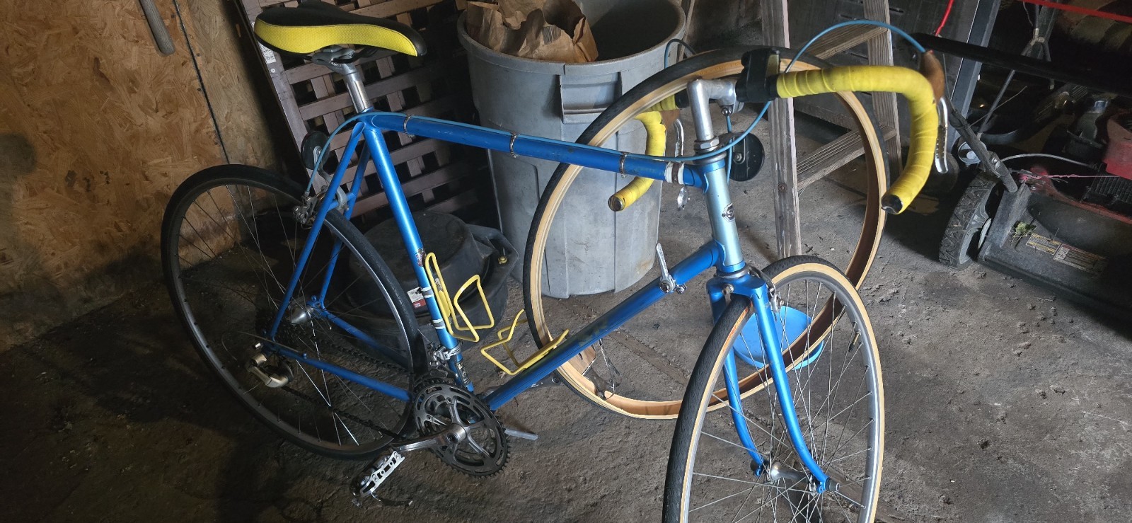 SR Shimano 600 Semi Pro Original Vintage Steel Road Bike Arabesque 2×6 SR Shimano 600 Semi Pro Original Vintage Steel Road Bike Arabesque 2×6
