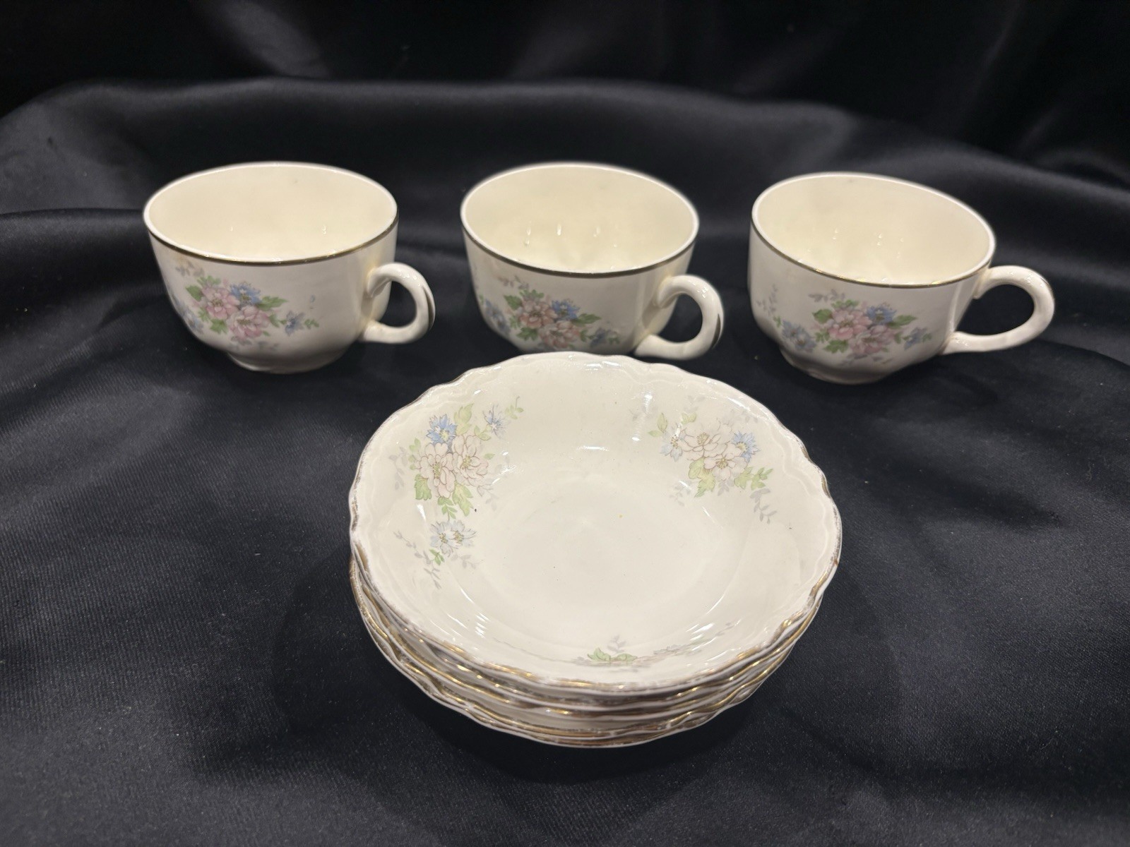 Five (5) Vintage Homer Laughlin Dessert Bowls & Three (3) Coffee Cups (E47N6)