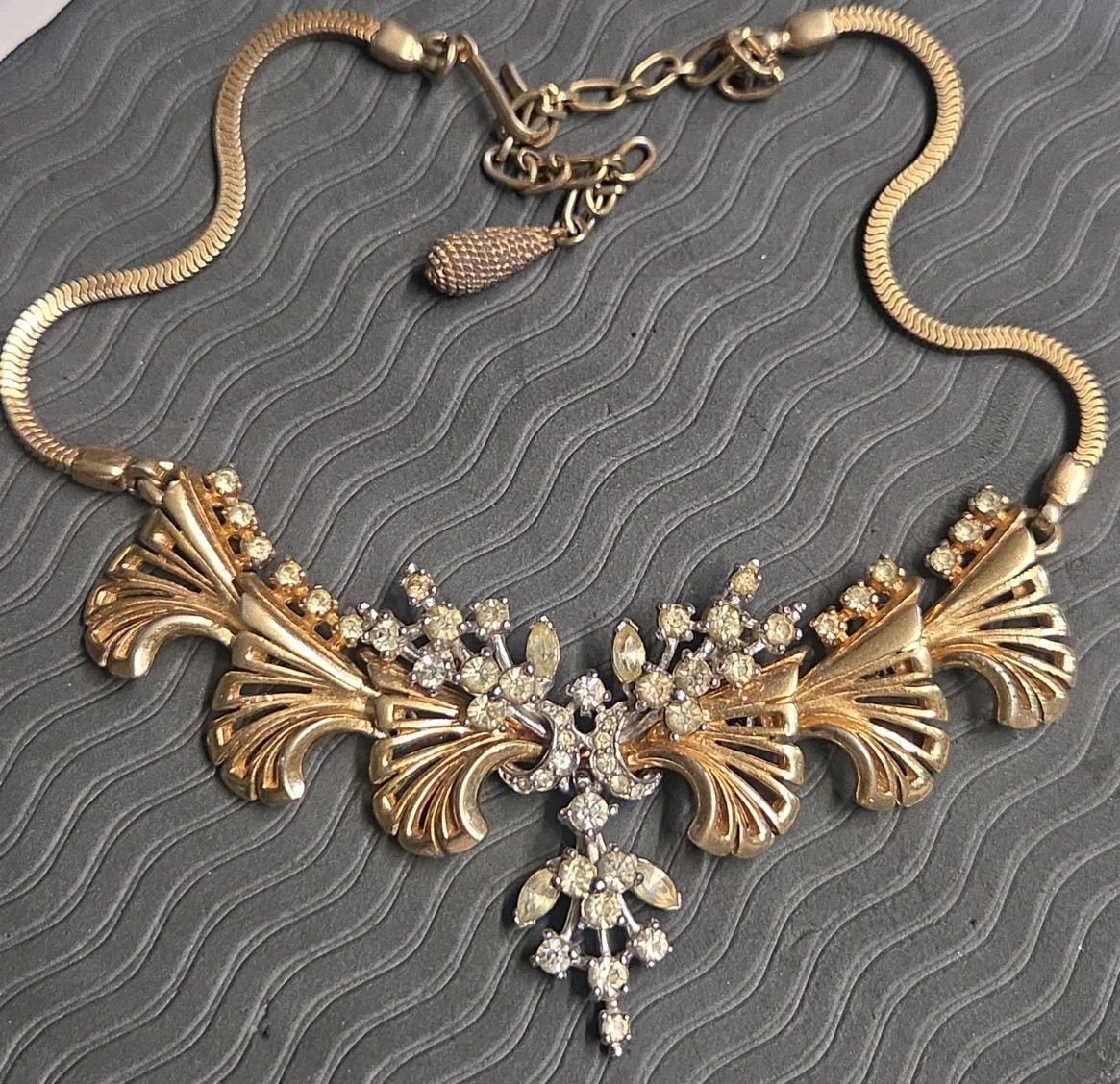 Vintage Pennino Necklace Marquis Rhinestones Gold Tone Ginko Fan Shape MCM