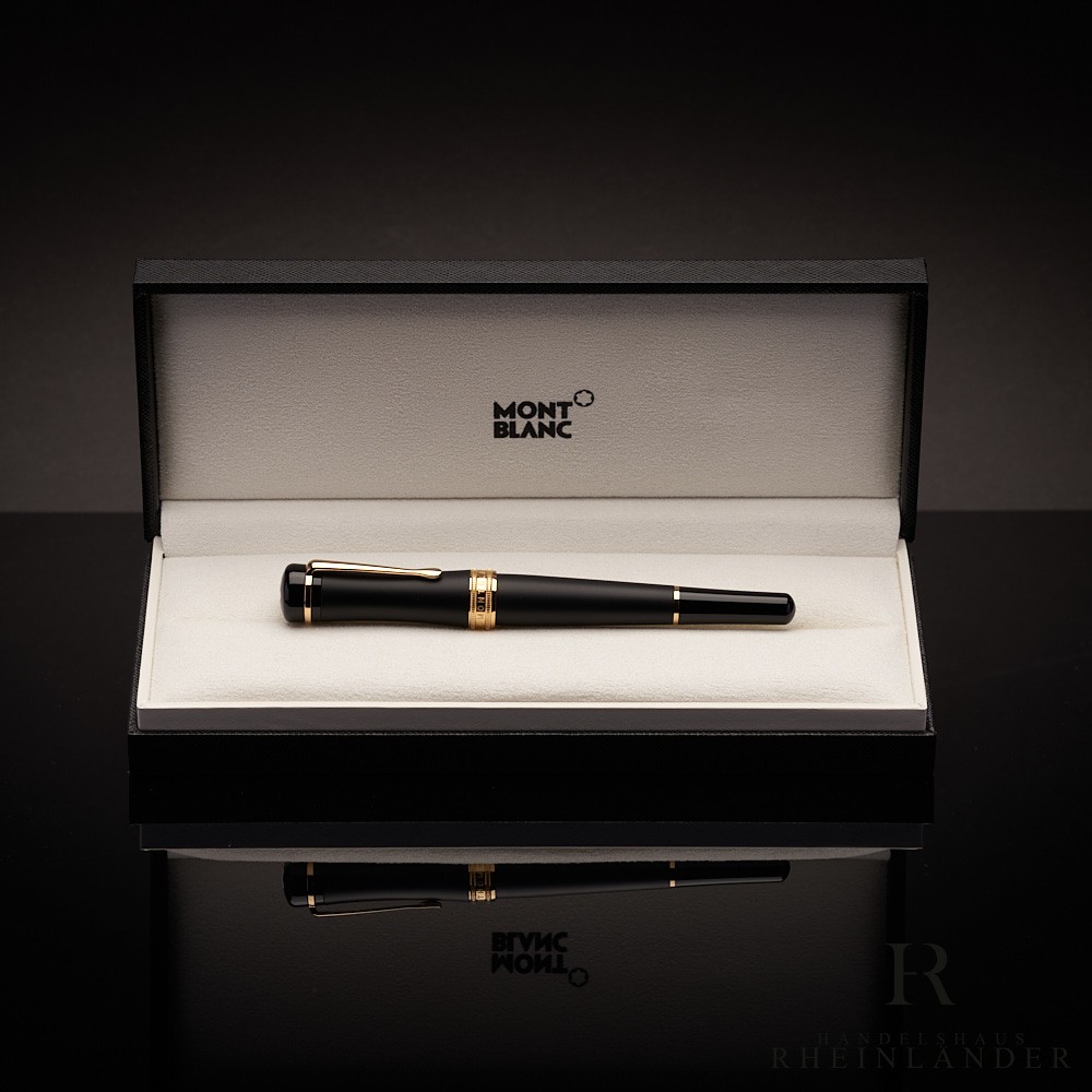 Montblanc Bonheur Nuit Black Resin Gold Fountain Pen Fountain Pen ID 117473