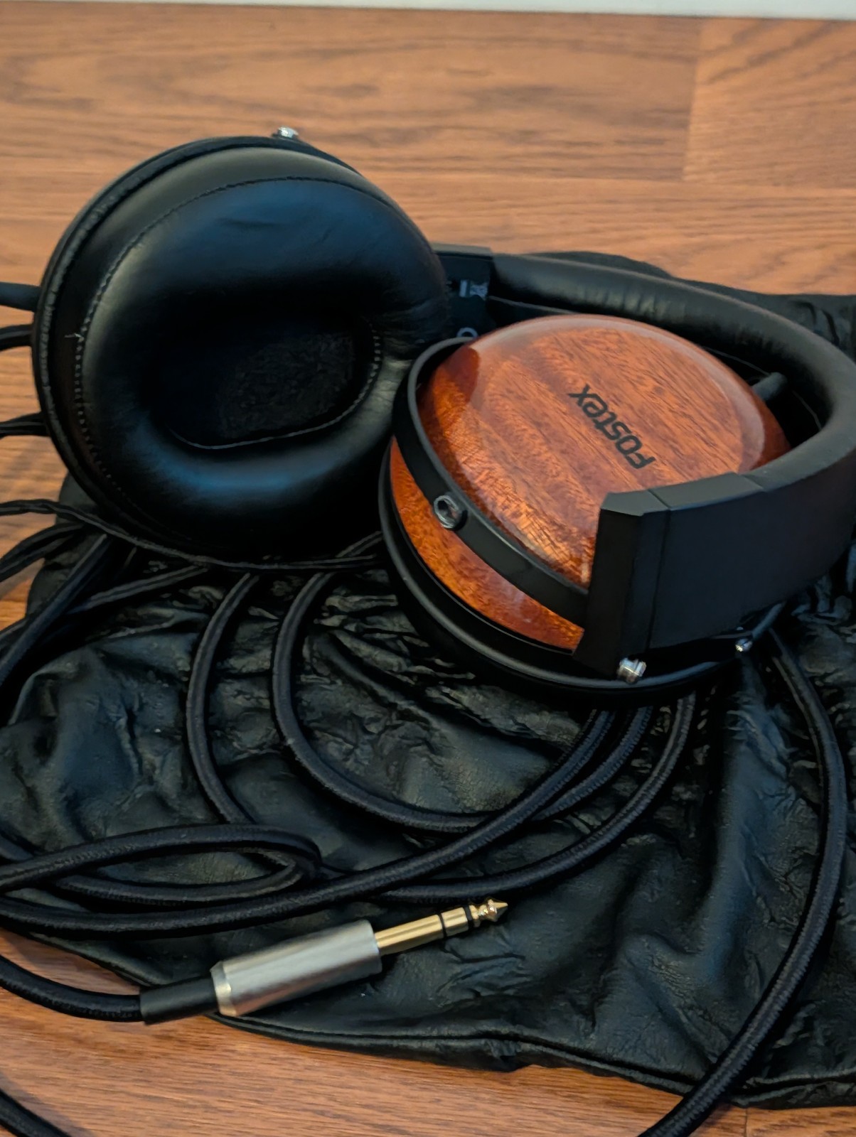 Broken Fostex TH-X00 for Repair/Parts Broken Fostex TH-X00 for Repair/Parts