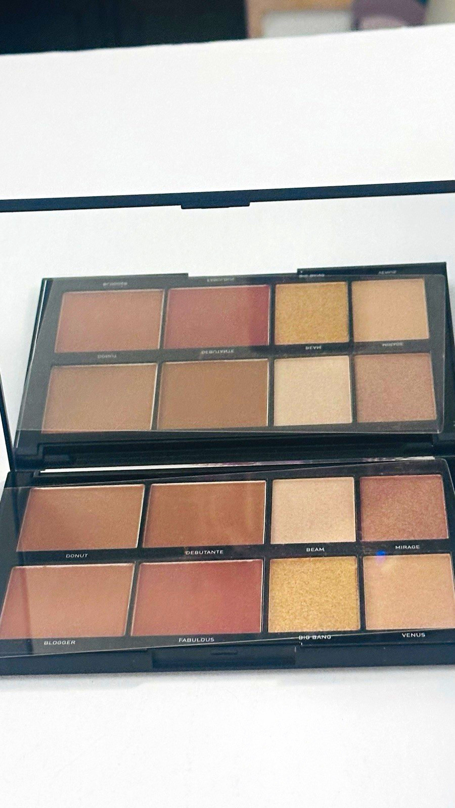 Morphe 8H Highlight + Contour Palette Shimmer Pressed Powder 0.99 oz Morphe 8H Highlight + Contour Palette Shimmer Pressed Powder 0.99 oz