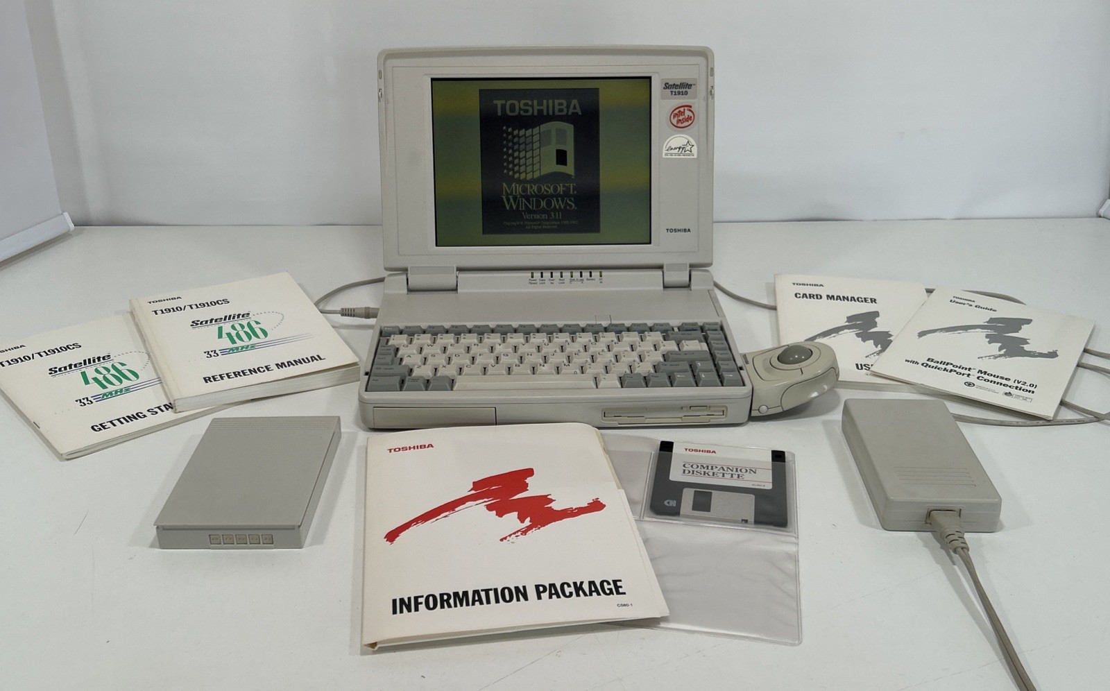 Toshiba Satellite T1910/200 Laptop Computer Vintage Boot to Windows 3.11 and Dos