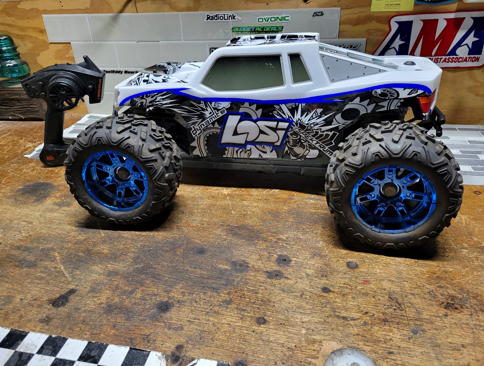Vintage Losi LST 3XL-E 4x4 RC Monster Truck Ready To Run Vintage Losi LST 3XL-E 4x4 RC Monster Truck Ready To Run