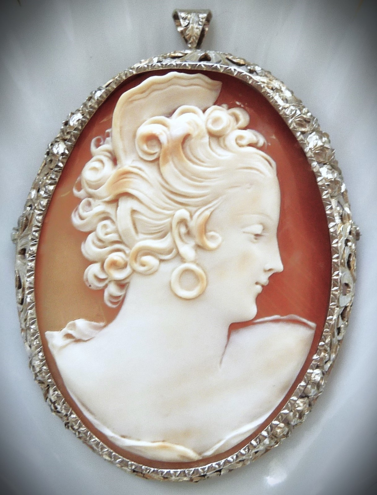 EXQUISITE MASSIVE ANTIQUE VINTAGE STERLING SILVER CARVED SHELL CAMEO PIN PENDANT