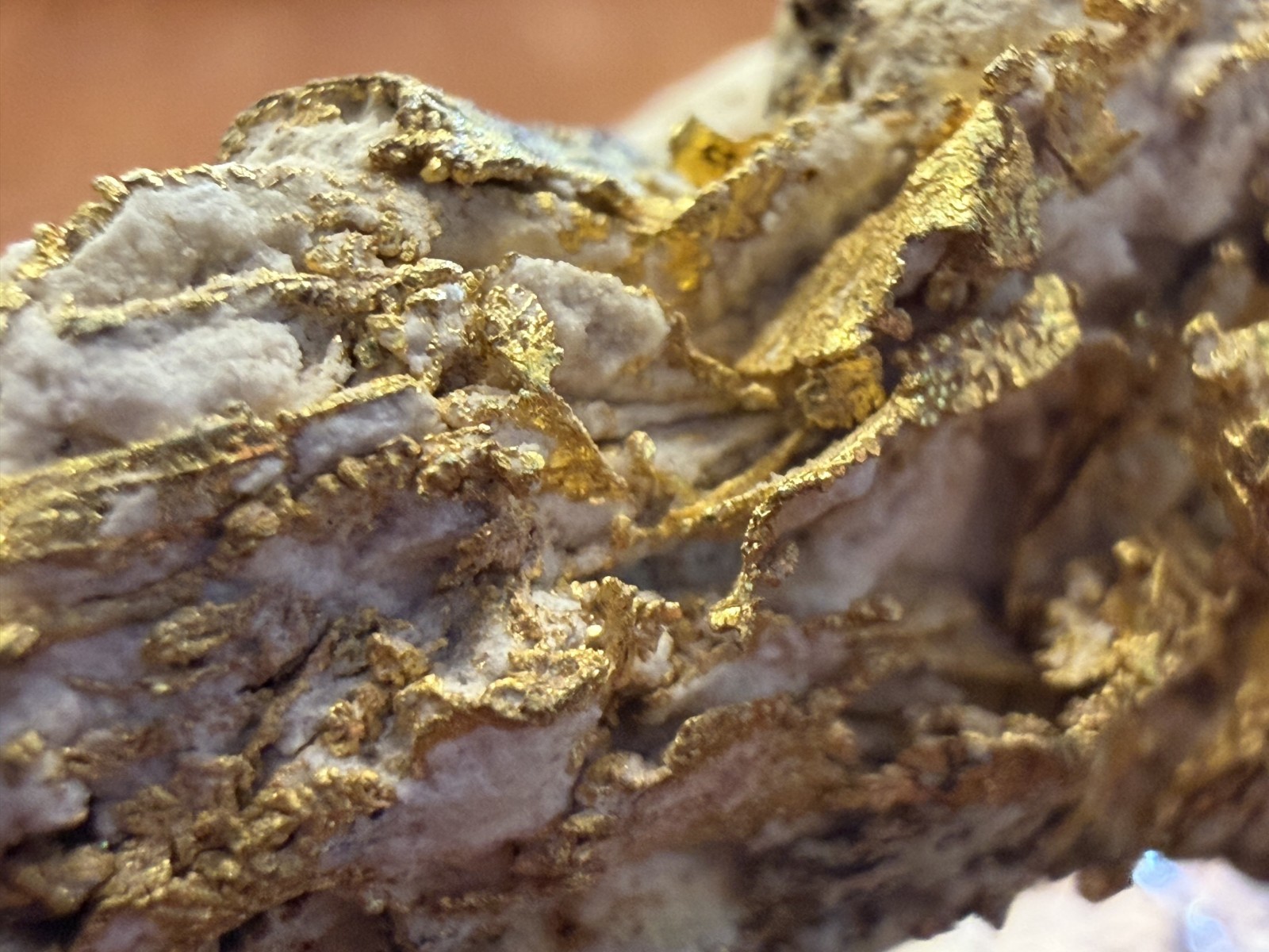 32.6g Crystalline Gold Nugget with Crystalline Layers and Stacked Wires
