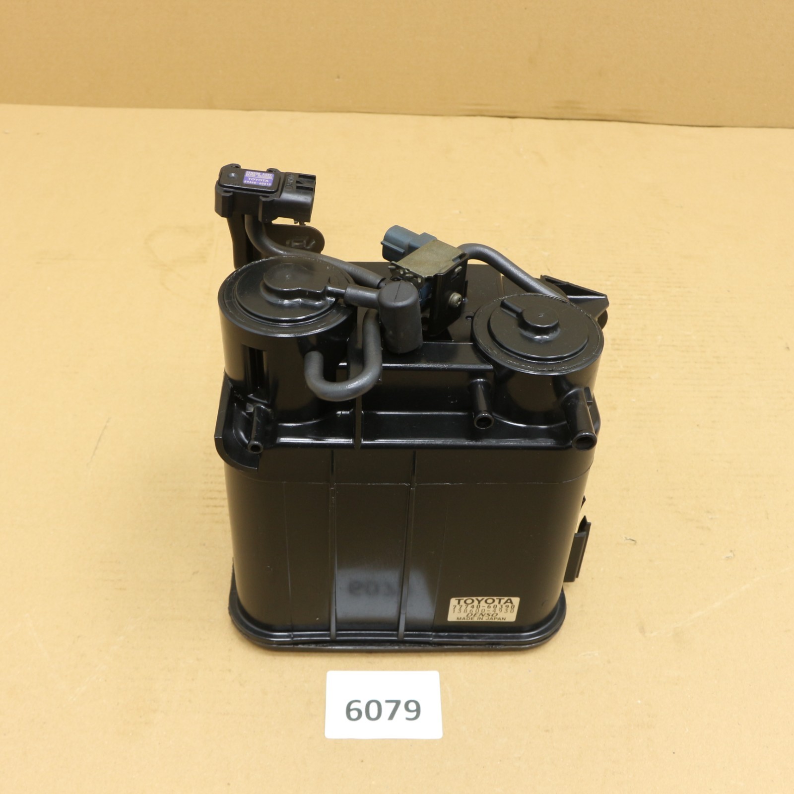 Lexus LX470 Toyota Land Cruiser 98-02 OEM Vapor Charcoal Canister 77740-60390