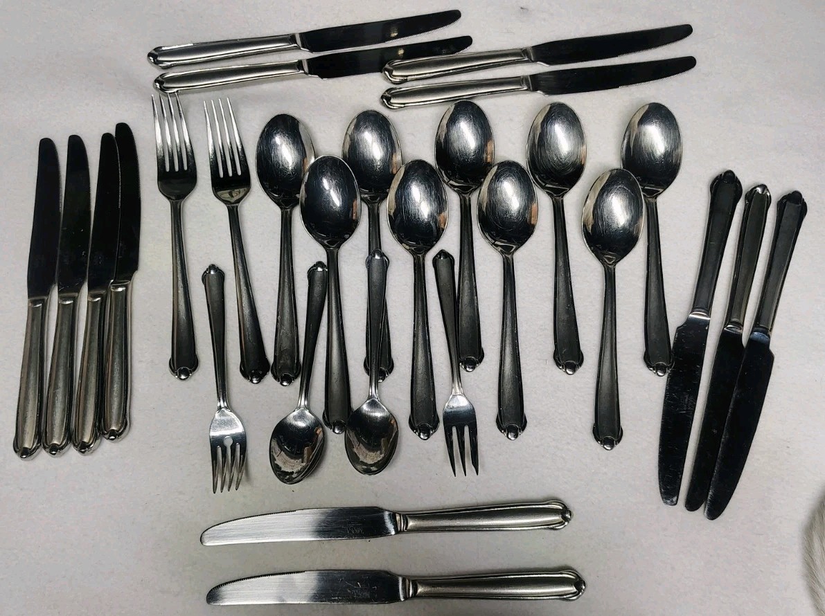 Mikasa Classico Satin Flatware Lot 28 Pc