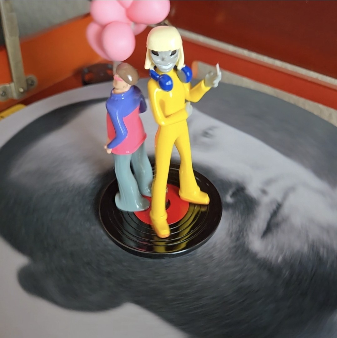 RARE Oliver Tree VS Little Ricky Z2 Comics FUNCTIONAL RECORD TOPPER FIGURINE 🔥
