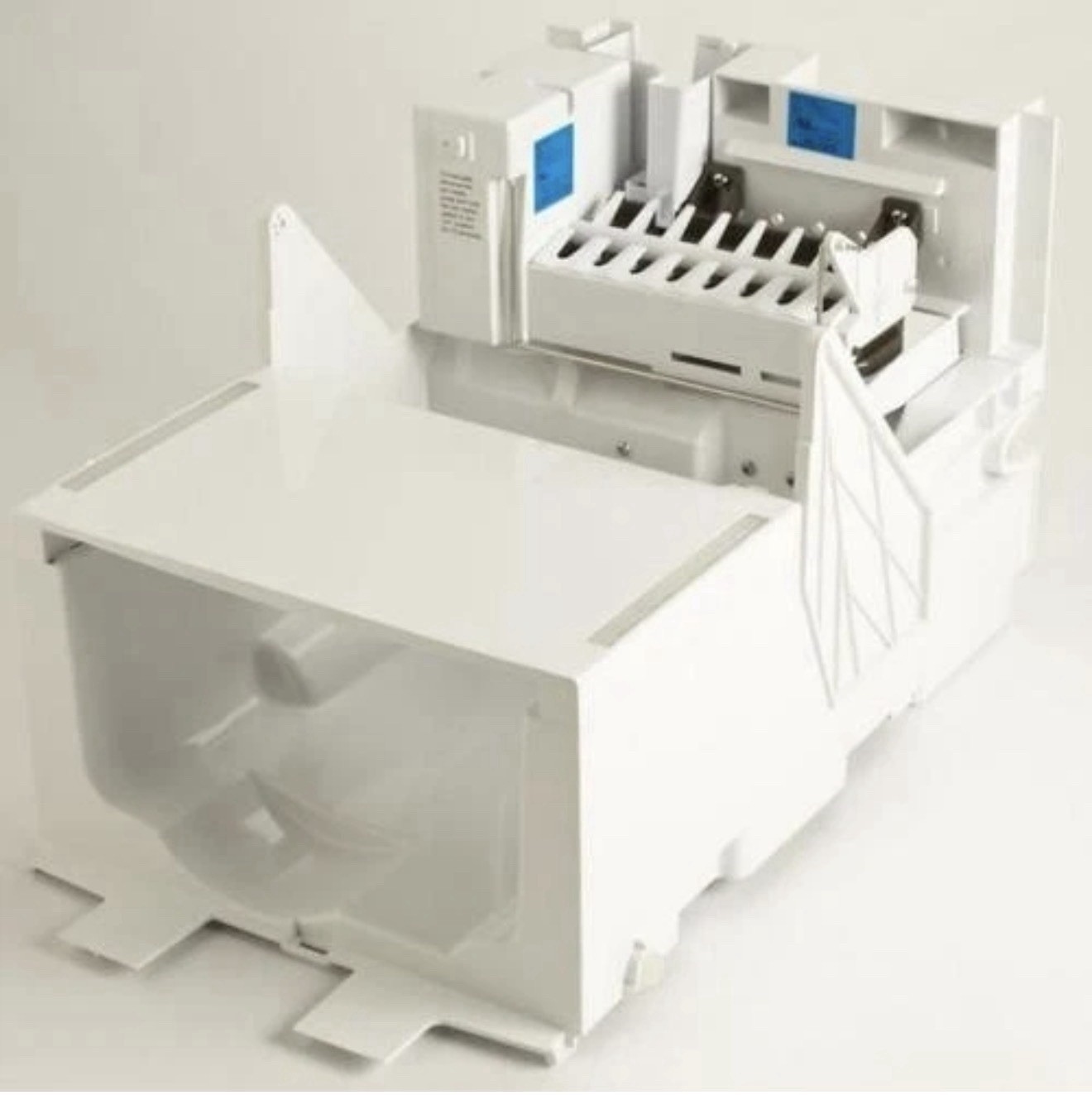 BOSCH /THERMADOR 00673126 Refrigerator Ice Maker Genuine OEM New