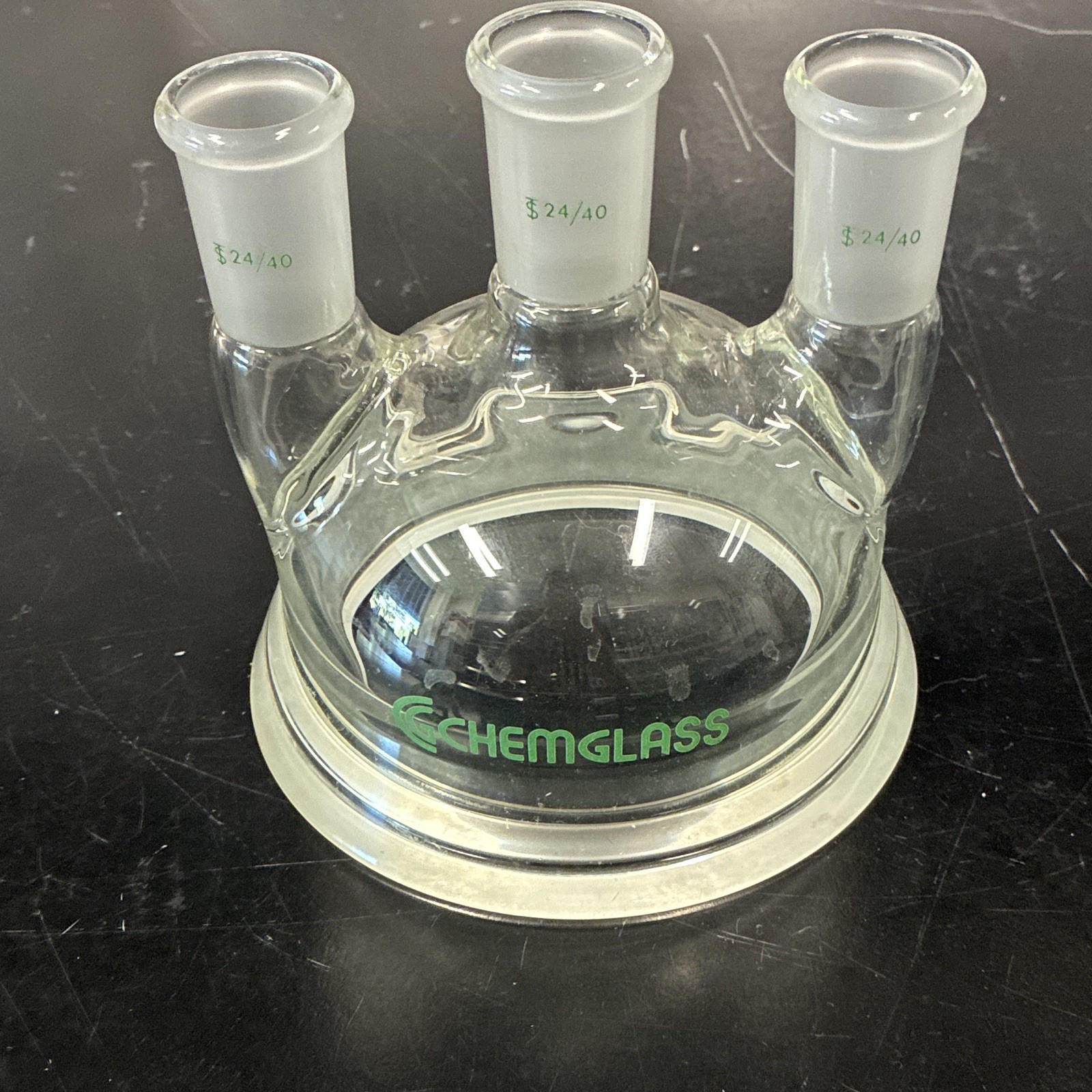 Chemglass 3-neck glass reaction vessel lid with 24/40 standard taper joints Chemglass 3-neck glass reaction vessel lid with 24/40 standard taper joints