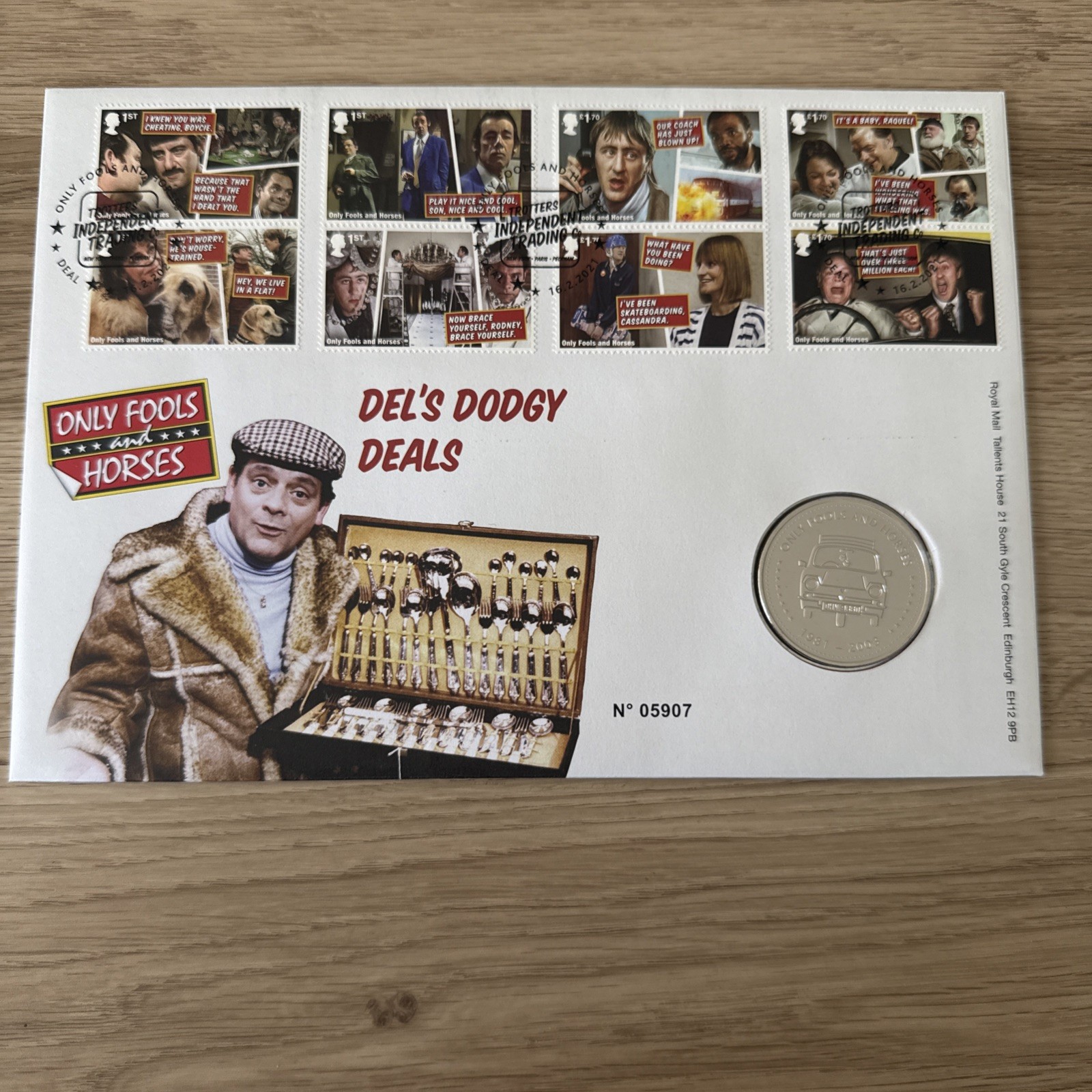 Coin Cover Only Fools and Horses Dels Dodgy Deals With Medallion & stamps (G298)