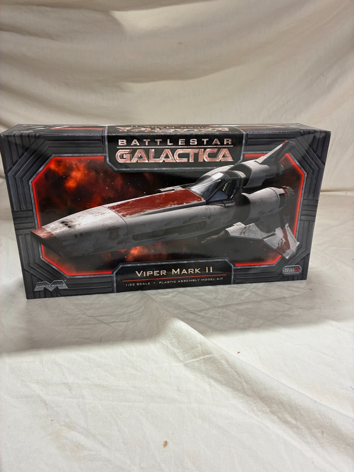 MOEBIUS MODELS- BATTLESTAR GALACTICA- VIPER MARK II- 1/32- LEVEL 3- NEW/OPEN BOX