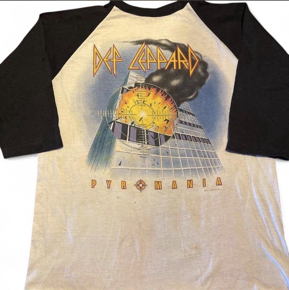 Vintage Def Leppard Pyromania Tour 1983 Raglan Graphic Print Cotton Shirt. 