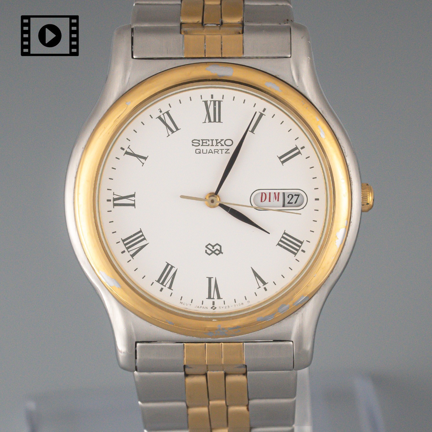 Seiko SQ 5Y23-7080 [US Stock] Vintage Day/Date Roman Dial Quartz Mens Watch Good