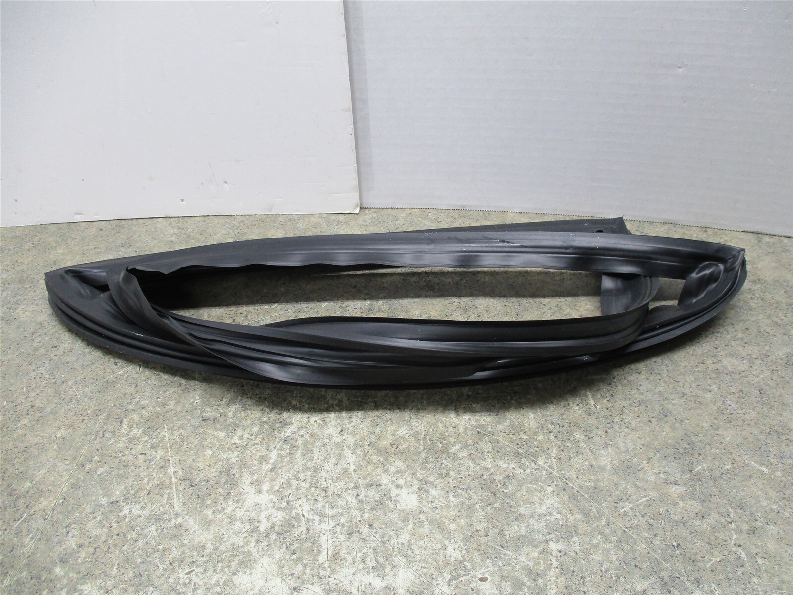 GALANZ MINI FRIDGE DOOR GASKET 22 3/4 X 18 1/2 PART # GL27BK