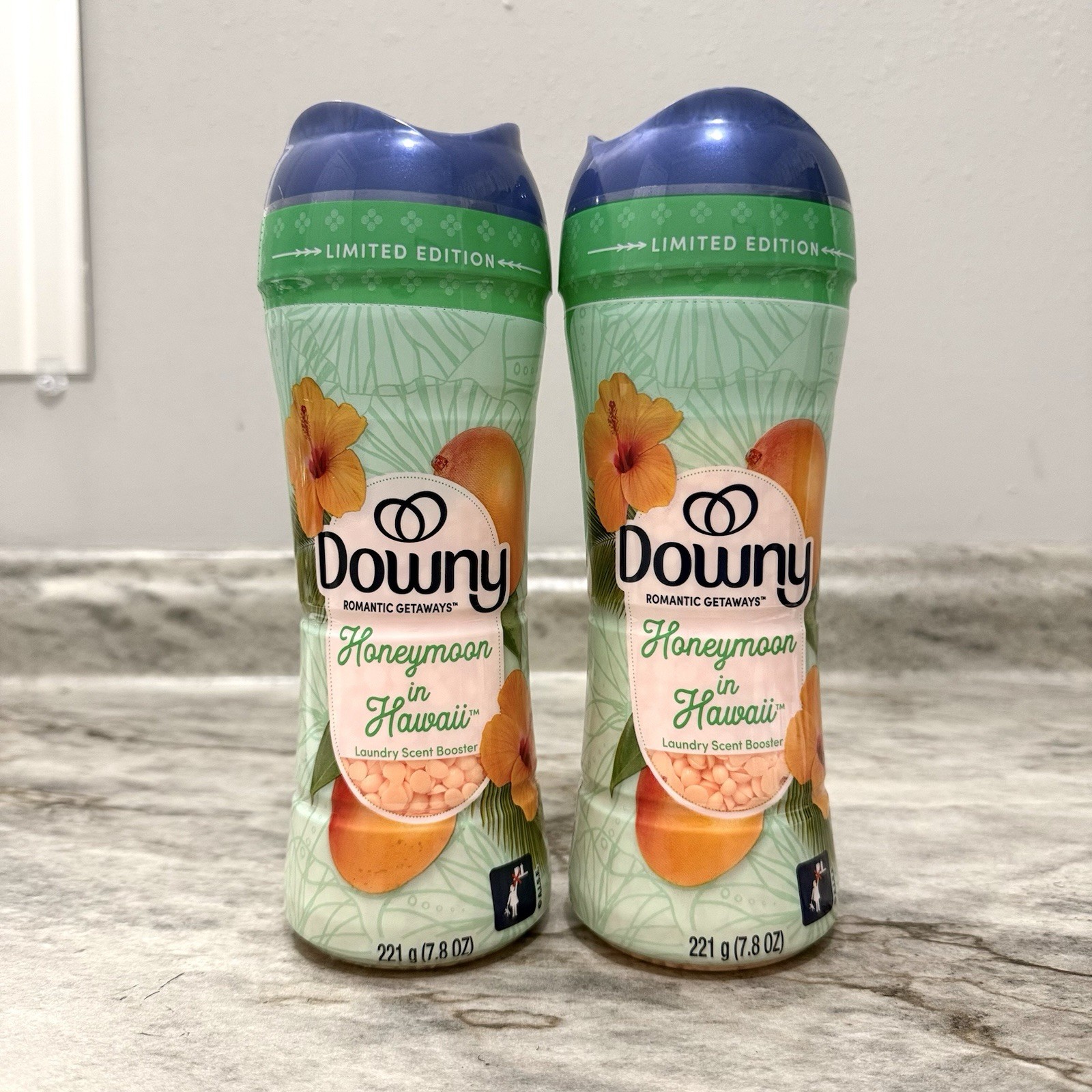 New - Downy Romantic Getaways Honeymoon in Hawaii Scent Booster 7.8oz Lot of 2