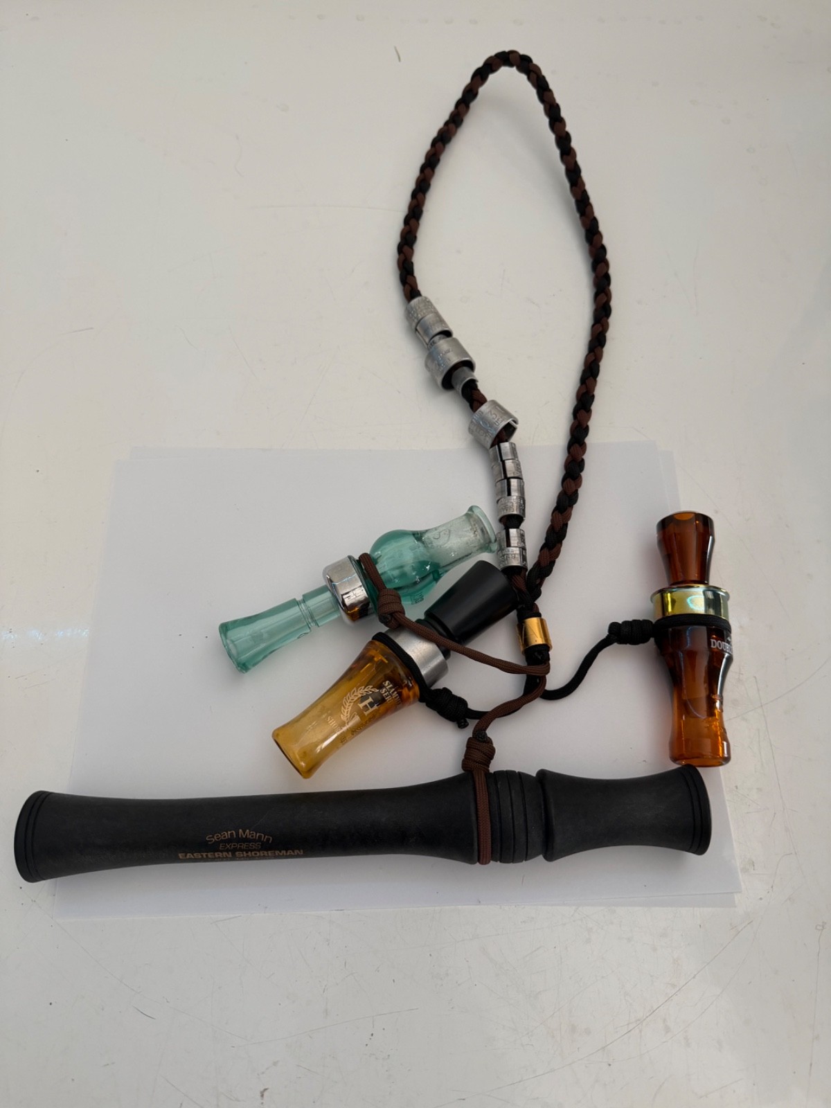 VINTAGE DUCK CALL LANYARD WITH BIRD BANDS AND CALLS SEAN MANN GOOSE ETC READ VINTAGE DUCK CALL LANYARD WITH BIRD BANDS AND CALLS SEAN MANN GOOSE ETC READ