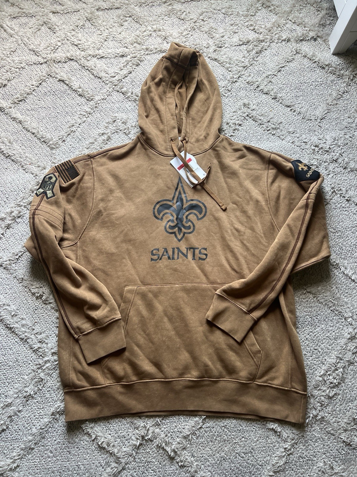 Men’s Nike NFL New Orleans Saints Hoodie Size Large Salute To Service Edition Men’s Nike NFL New Orleans Saints Hoodie Size Large Salute To Service Edition