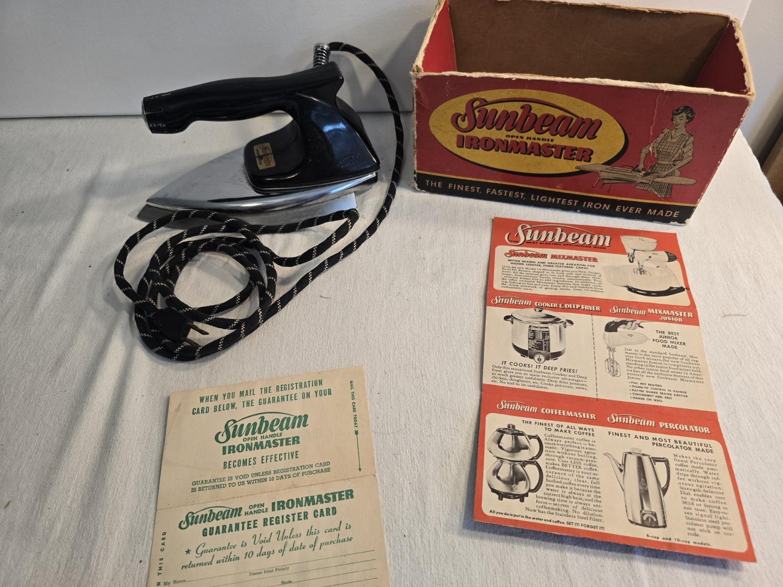 WW11 ERA VINTAGE SUNBEAM IRONMASTER iron W/BOX WORKS
