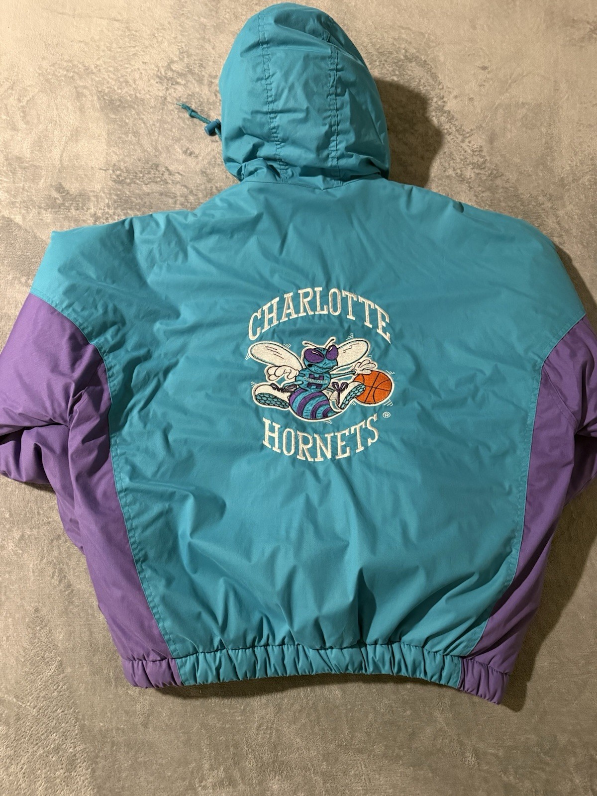 Vintage Logo Athletic Charlotte Hornets NBA Pullover Jacket - **MINT Condition**