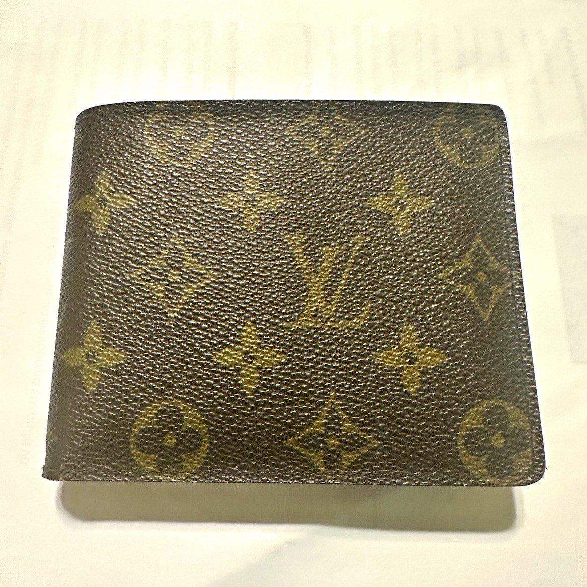 Authentic Vintage Louis Vuitton Monogram Florin Bifold Wallet 8 Card Slots. Authentic Vintage Louis Vuitton Monogram Florin Bifold Wallet 8 Card Slots.