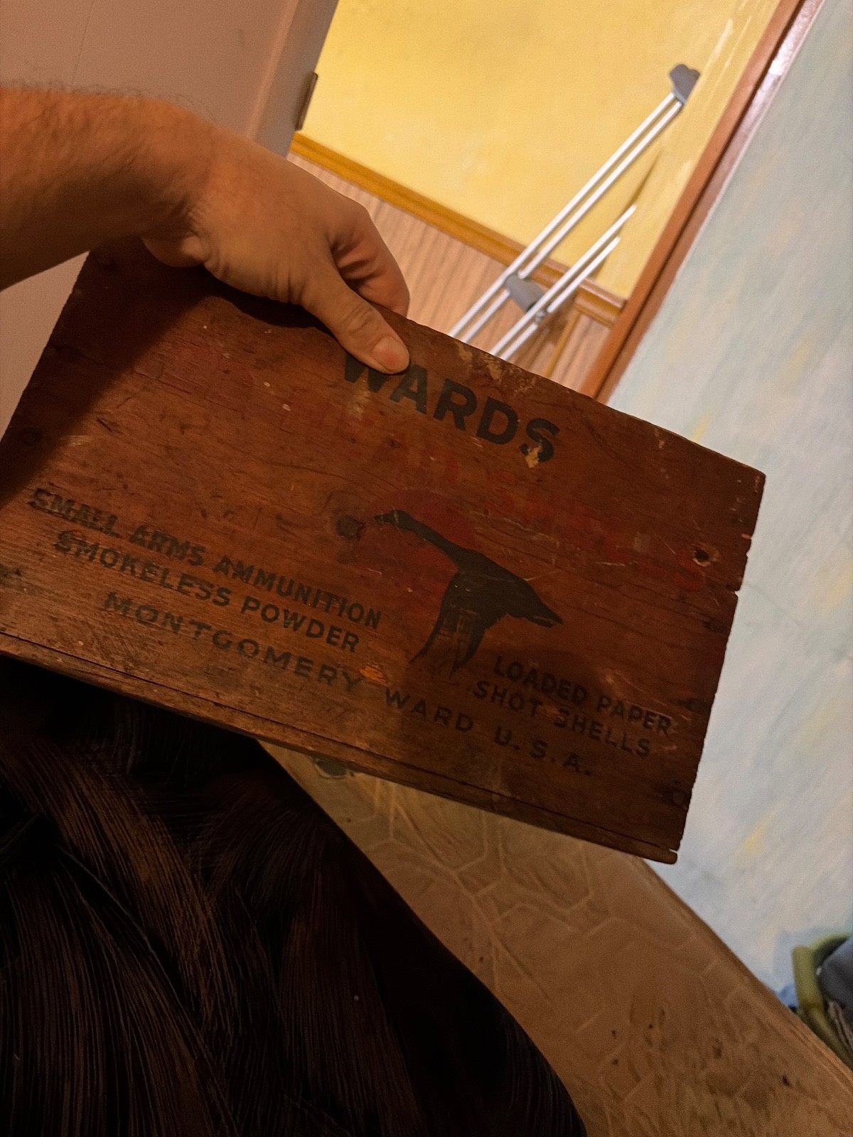 Vintage Wood MONTGOMERY WARDS RED HEAD 12 Gauge SHOTGUN SHOT 500 SHELL AMMO Box Vintage Wood MONTGOMERY WARDS RED HEAD 12 Gauge SHOTGUN SHOT 500 SHELL AMMO Box