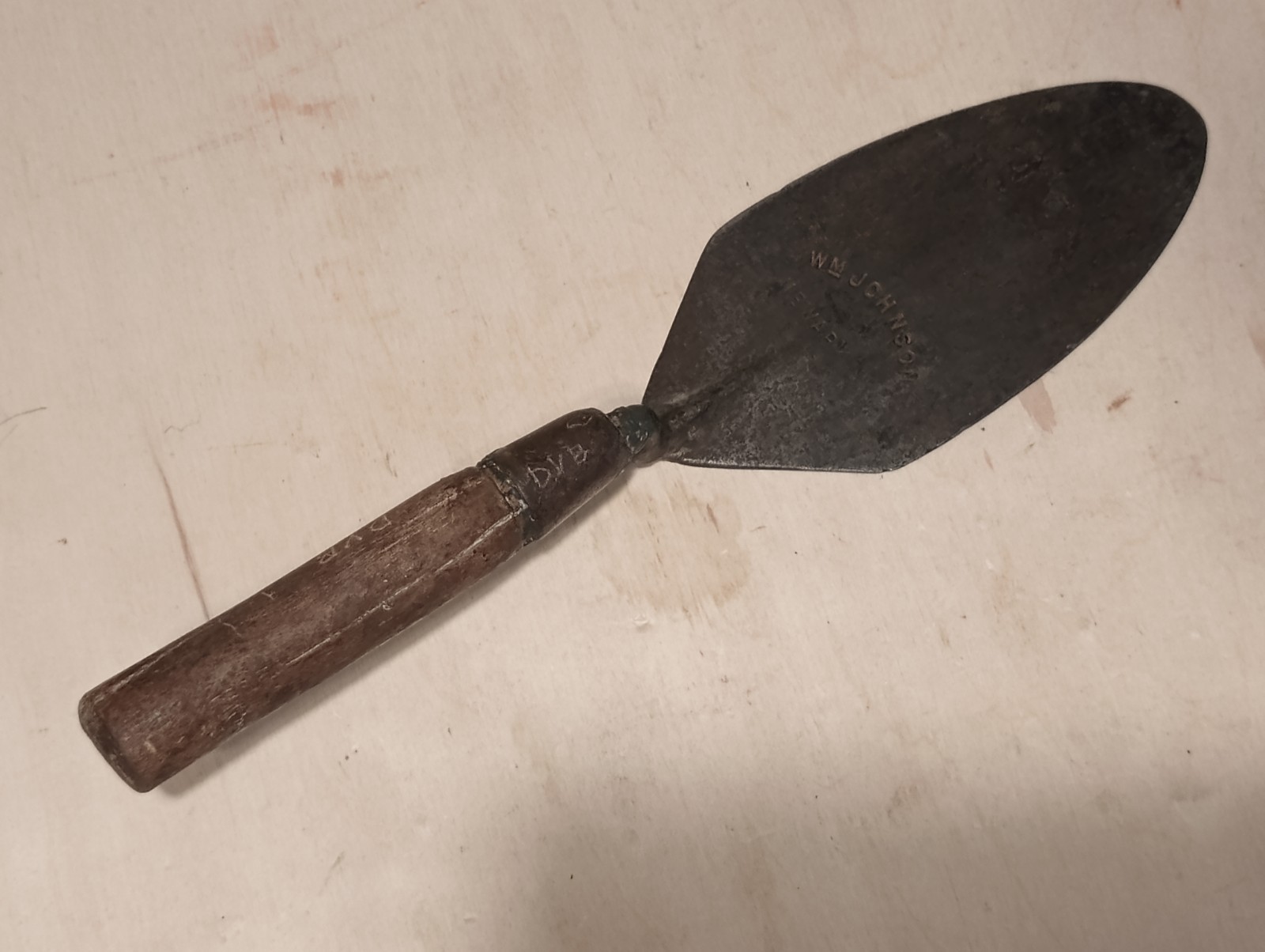 Vintage Wm JOHNSON Round Nose Trowel 6