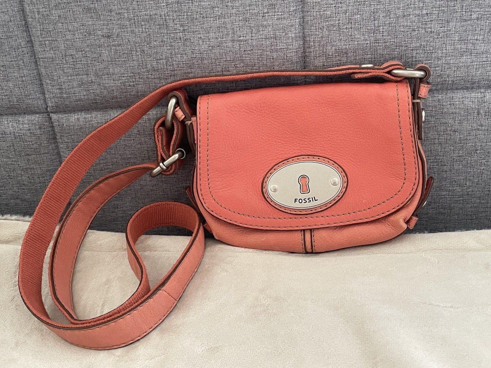 Fossil Maddox ZB4502 Coral Pink Leather Mini Crossbody Bag Vintage 2010s