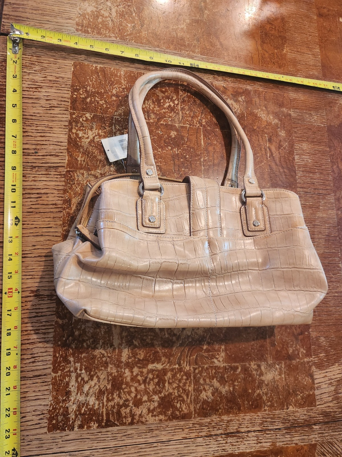 NWT Liz Claiborne Suffolk Basics Double handle Satchel Bag #S30 NWT Liz Claiborne Suffolk Basics Double handle Satchel Bag #S30