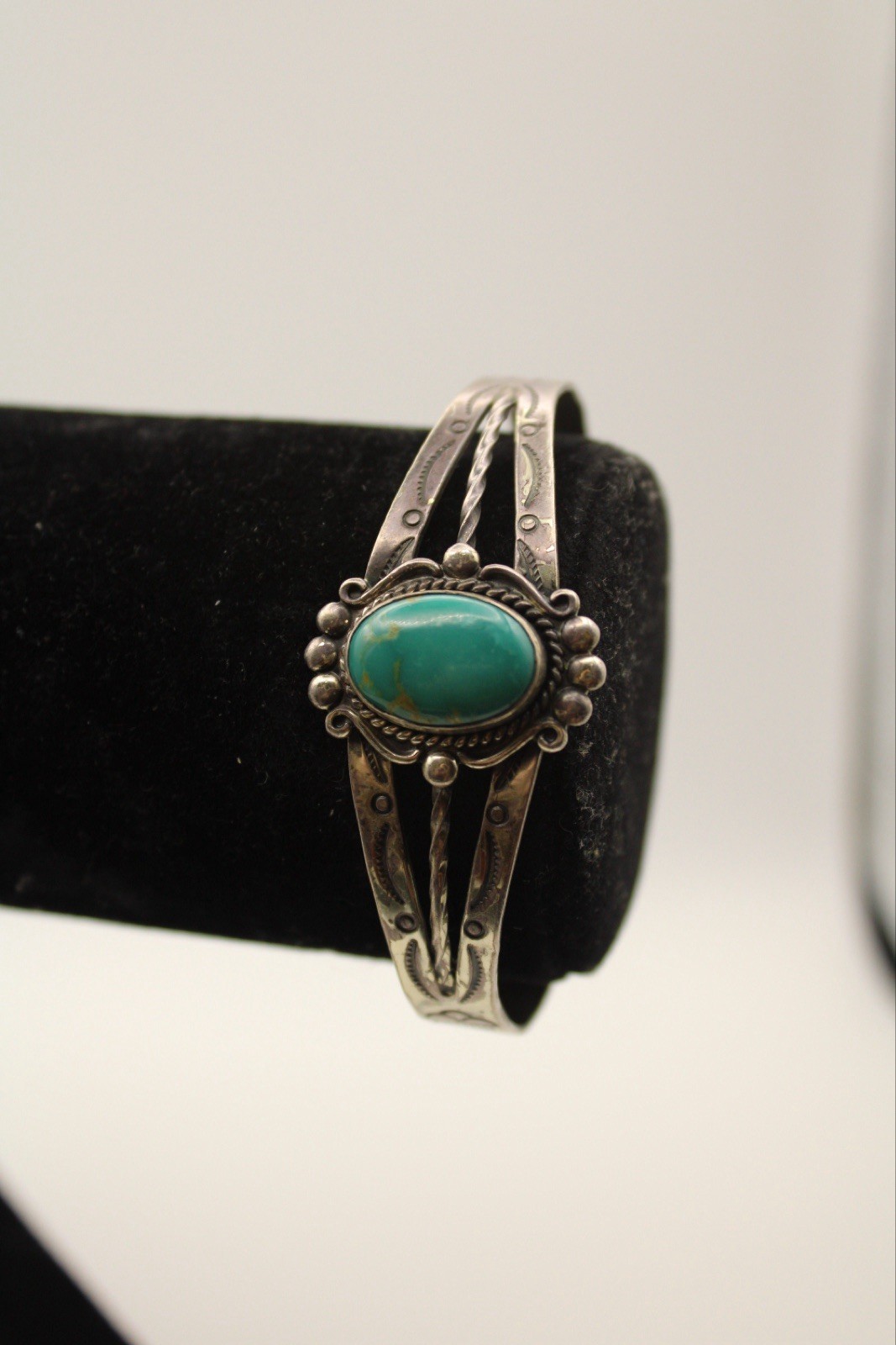 Vintage Sterling Silver Native American Fred Harvey Cuff Bracelet Green Turquois