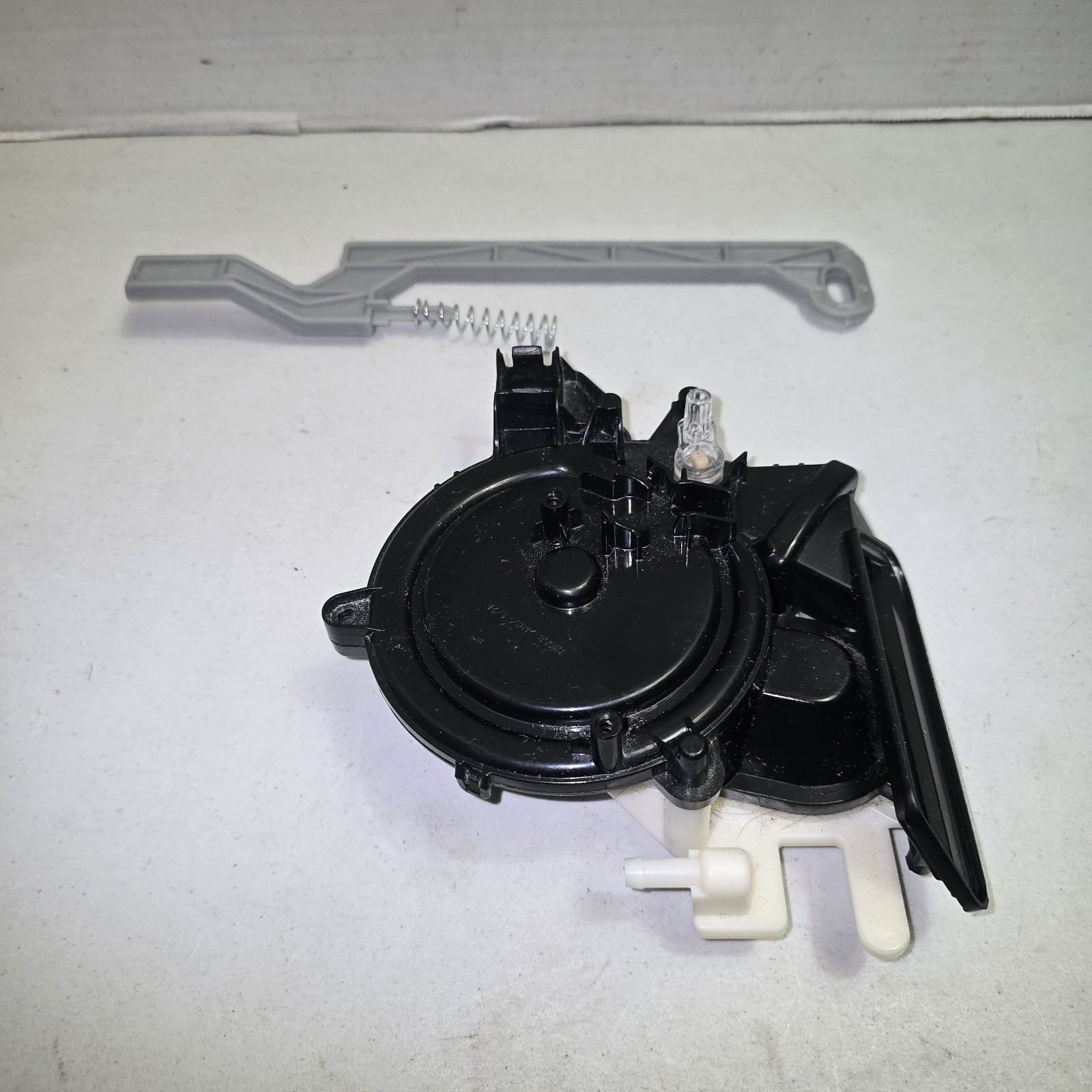 Hoover Turbo Scrub XL FH68000 FH68002  FH68050 FH68020V Turbine Assembly