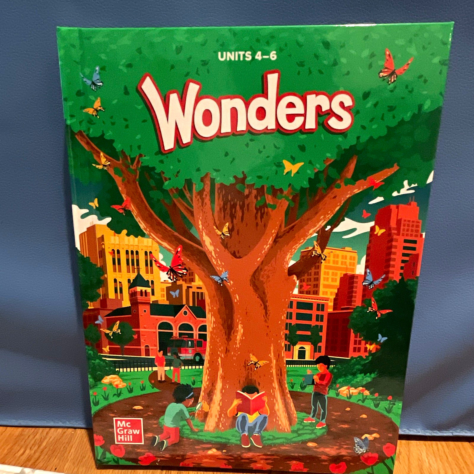 McGraw Hill Wonders Units 4-6 Student Book 2023 English Textbook Very Good McGraw Hill Wonders Units 4-6 Student Book 2023 English Textbook Very Good