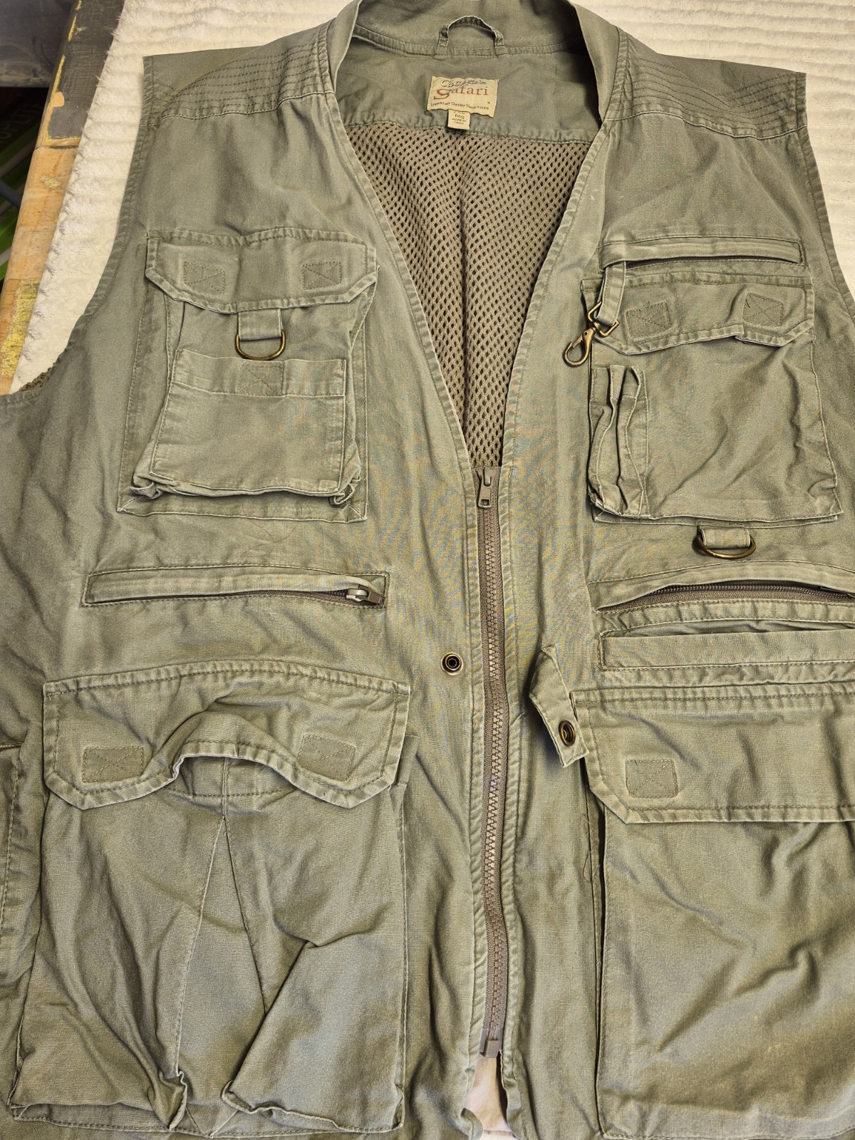 Cabela’s Safari Series Vented Fishing Hunting Outdoors Utility Vest Men\'s Sz 2XL