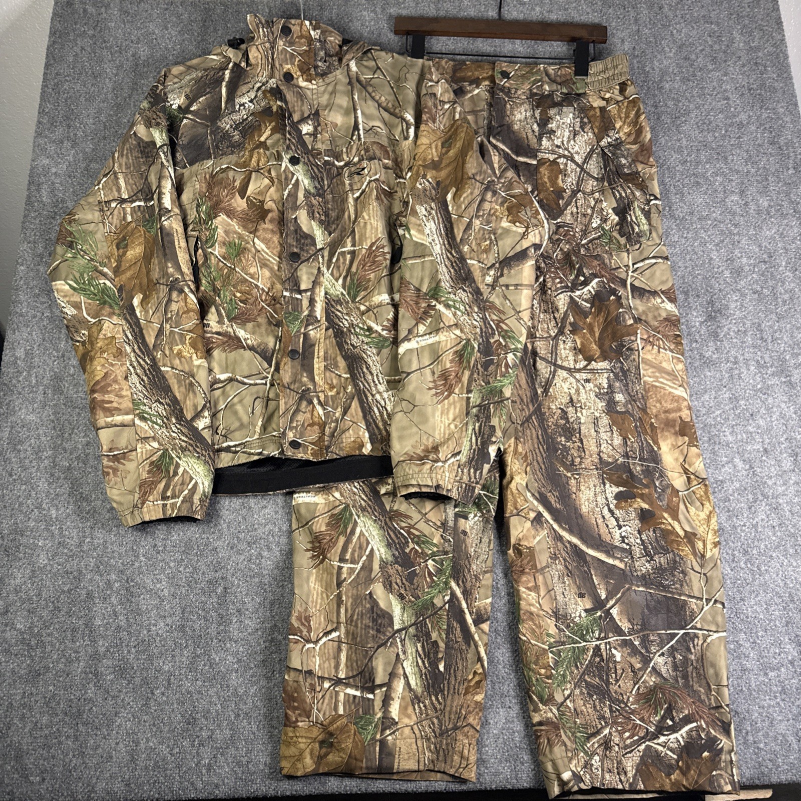 RedHead Realtree AP Camo M Full Zip Hooded Thunderlight Rain Jacket And Pants