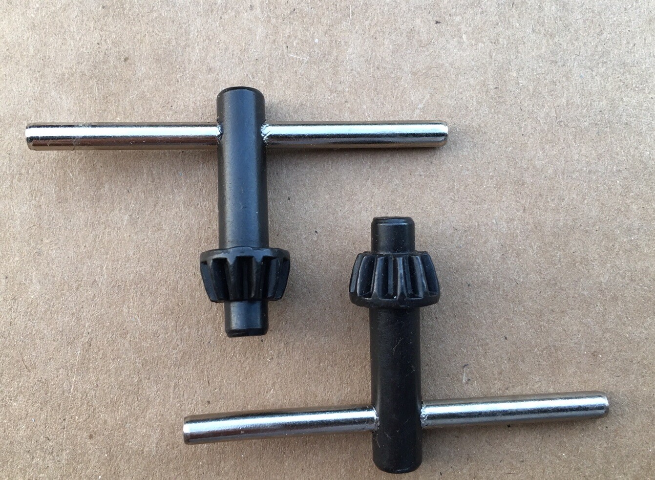(2) 1/4”-3/8” Drill Chuck Key Century Tool (identical Keys) 11 tooth (2) 1/4”-3/8” Drill Chuck Key Century Tool (identical Keys) 11 tooth