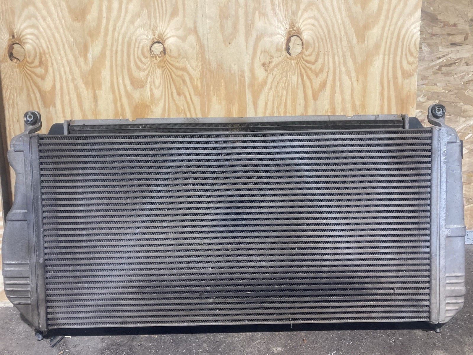 01-05 Chevy GMC Duramax 6.6L LB7 LLY Intercooler AND Radiator Assembly OEM 01-05 Chevy GMC Duramax 6.6L LB7 LLY Intercooler AND Radiator Assembly OEM