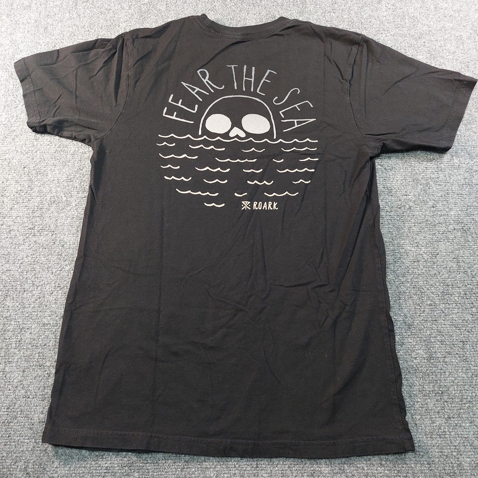 Roark Fear the Sea Graphic T-Shirt Mens Medium Black Skull Surf Organic Soft Roark Fear the Sea Graphic T-Shirt Mens Medium Black Skull Surf Organic Soft